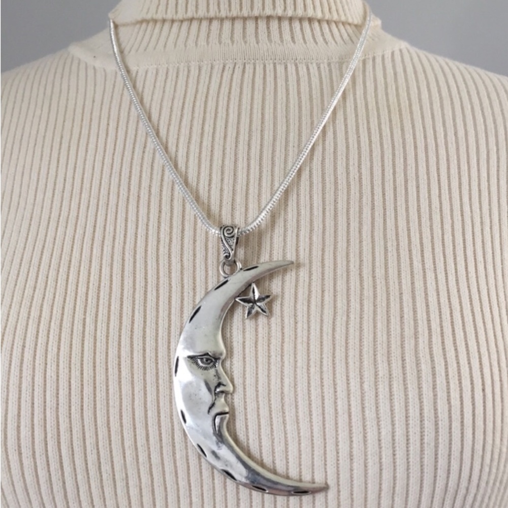 LAST ONE 🌝 Moon Face Pendant Necklace    NWT